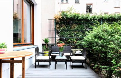 90sqm 2BR Design Gem - outdoor terrace - Photo 4