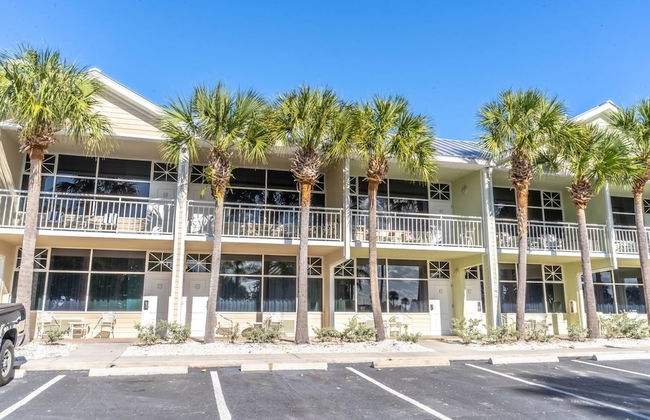 215 Little Harbor Inn - Photo 13