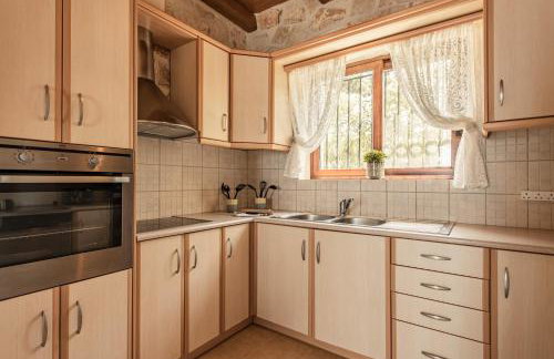 Murtini Stone Villa with Private Pool, by ZanteWize - Foto 23