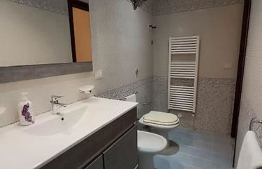 Adelè posto tranquillo al centro del paese - Foto 46