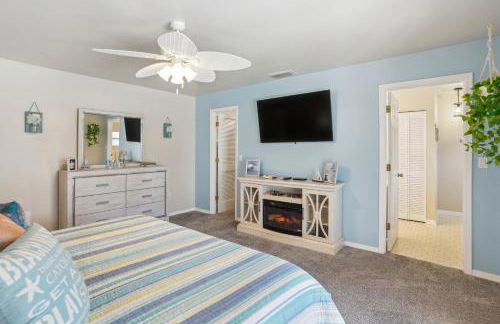 Luxurious Florida Home with Pool and Canal Access - Foto 14