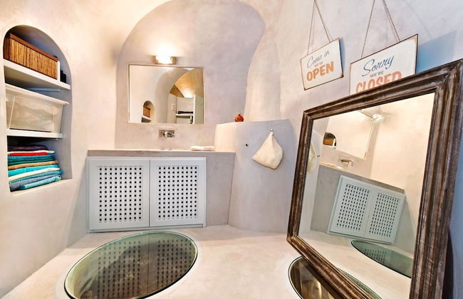 Pyrgos Old winery villa - Photo 30