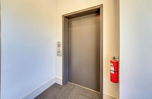 Downtown Grand Haven Condo - Walk to Boardwalk! - Foto 21