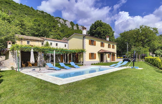 Villa in Lupoglav With Pool Near the Sea - Foto 24