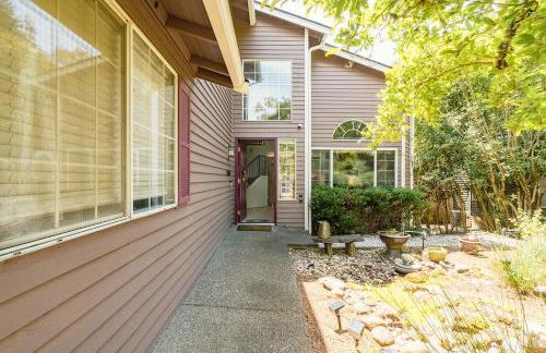 Spacious Central Kirkland Gem with Deck Near Google - Foto 28