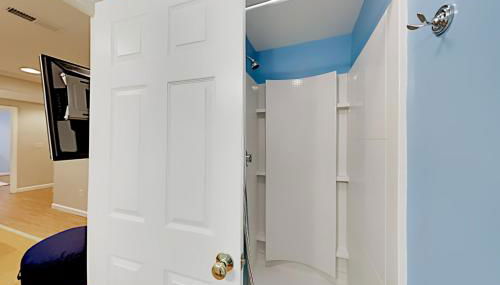 Modern Beach & Town Getaway - Foto 3