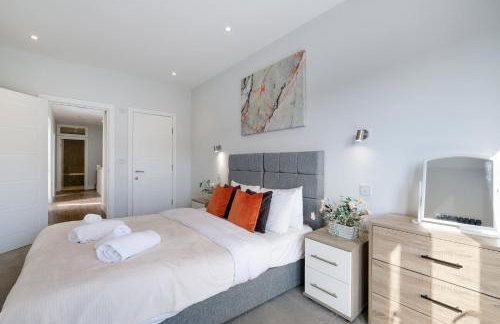 Luxury 5 Bedroom, 4 Bathroom Home in Purley - Foto 20