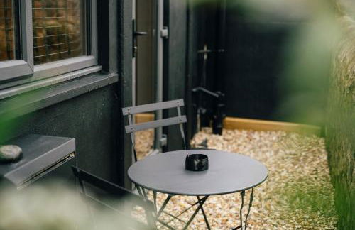 2 The Old Canteen, Two Minute Walk To Beach - Photo 26