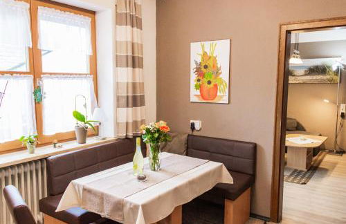 Villa Relax - Ferienwohnungen & Hallenbad & Relaxgarten - Foto 24