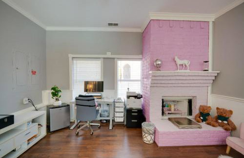 Near Joe Pool Lake! Luxe Getaway with Shared Pool - Foto 30