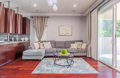 Regal 4 bed with hot tub close to Universal sleeps 15 - Foto 4