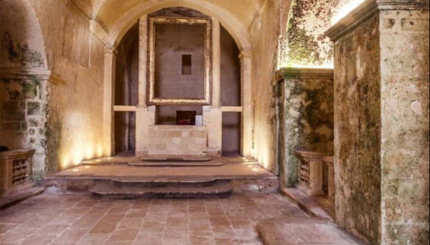 Interior de la iglesia de San Pietro Barisano