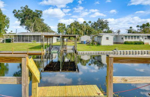 Riverside Retreat with Boat Dock in Sunny Astor! - Photo 33