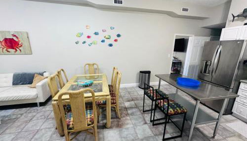 Pets welcome in a spacious 1 bedroom with a fenced in backyard and treadmill - Foto 5