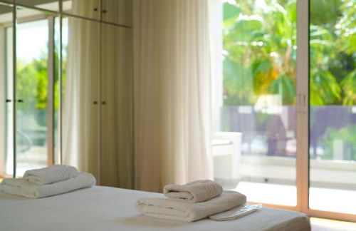 Luxury Villa with Pool, BBQ & Garden in Vouliagmeni - Foto 68