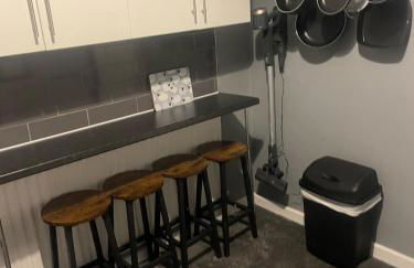 Affordable Luxury 3 Stunning Two Bed Apartment Sunderland close to City centre Hospital Crown Works Studio and Nissan - Foto 25