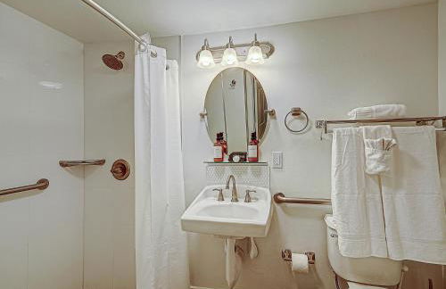 Cute 1 bedroom unit located in Condo Hotel in the heart of Coconut Grove Free Parking - Foto 7