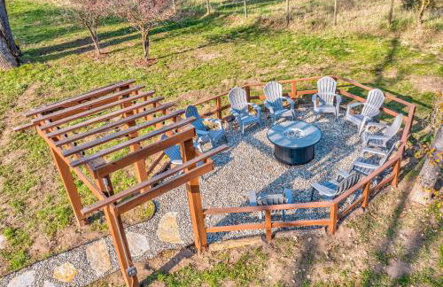 Log Cabin sleeps 20 with hot tub, EV Charger, firepit - Foto 60