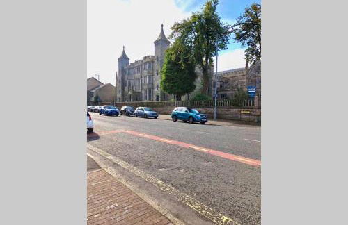 The Warwick Apartment - Photo 16