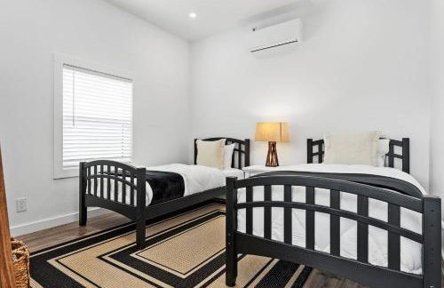 Hidden Cottage mins to Main St and sleeps 4 - Photo 19