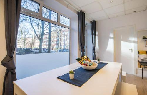 Spacious Two BR Close To Stadtpark and Street Parking - Foto 6
