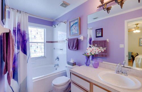 Bright Titusville Retreat with Lanai - WFH Friendly! - Foto 23