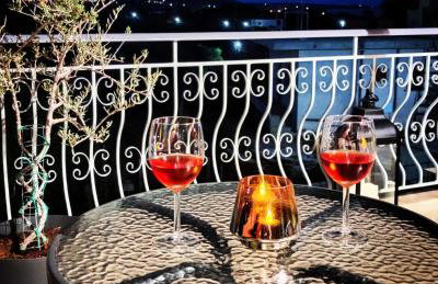 Takis' Attic - Foto 35