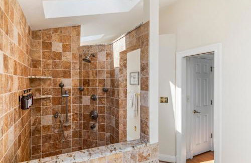 Waterfront Getaway - Dock UR Boat & Walk to Beach - Foto 41