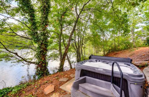 Hot Tub, Dock, Lakefront Luxe Six Mile Retreat - Foto 3