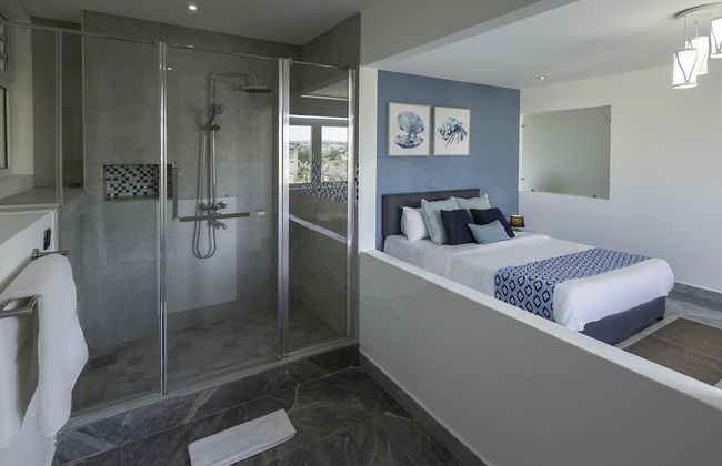 O'Beach Boutique Studios - Photo 53