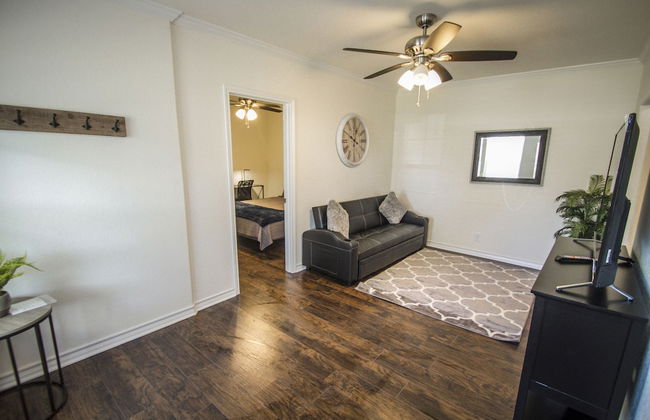 Cozy Remodeled 2br/2ba Near Downtown Sleeps 8 - Foto 2