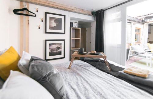 Bumblebee checkout 2pm Frome Longleat Aqua Sana Bath 5 people PRIVACY - Foto 59