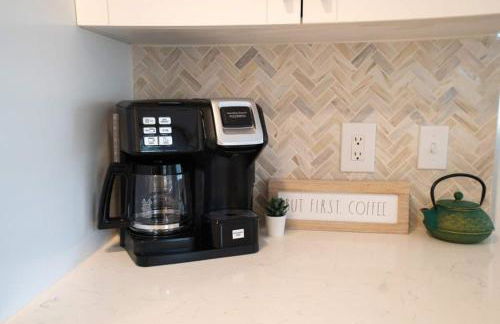 Cozy 3BR with Patio & Yard Near Ybor City - Foto 10