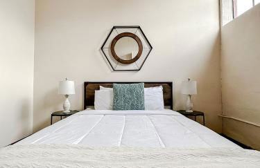 Sleepover 2BD 1BA Condos Downtown Springfield - Foto 37