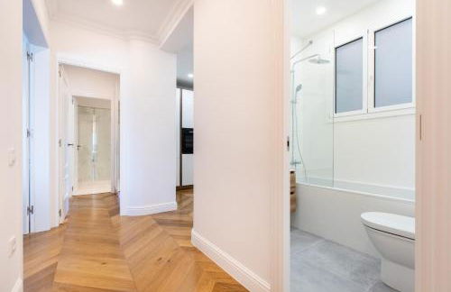 Majestic 4BR/4BATH apartment in Sagrada Familia area - Photo 25