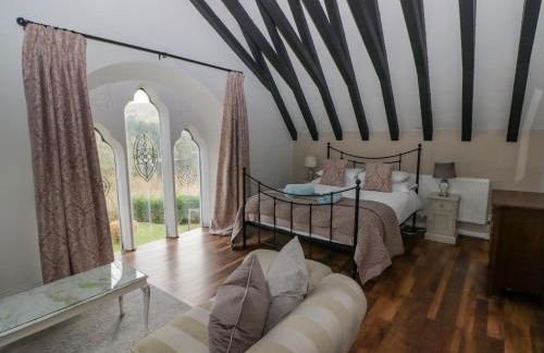 The Chapel - Photo 18