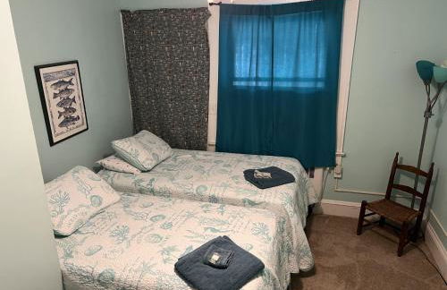 Historic Beach Side Getaway - Pet friendly, WiFi cottage - Foto 28