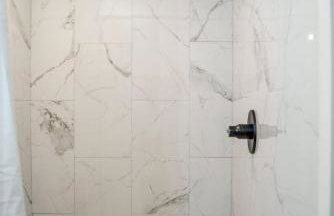 Next to Expo, 5 beds, Hot-tub, corn hole, pets! - Foto 44