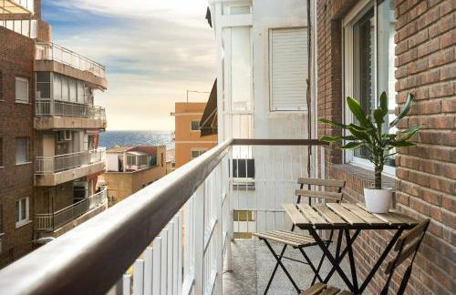 Lovely, new, bright 3 mins to beach apt 105 sq meters - Photo 2