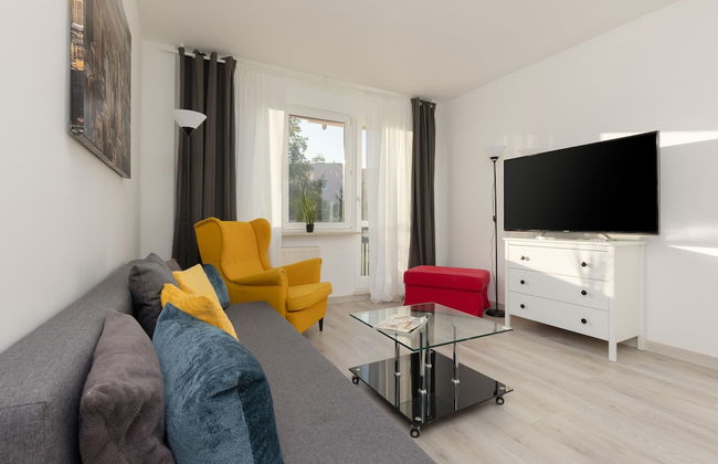 Kopcińskiego Apartment Warsaw by Renters - Photo 1