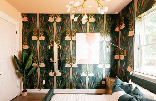 Designer Single Family House-Rooftop- Hot Tub - Foto 49