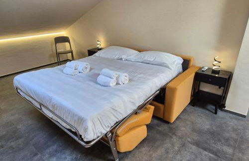 Moderna Mansarda con parcheggio gratuito - Foto 8