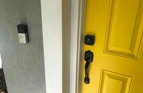 Pet-friendly, Heated Pool, Close to Everything 3 Bedroom Home - Foto 26