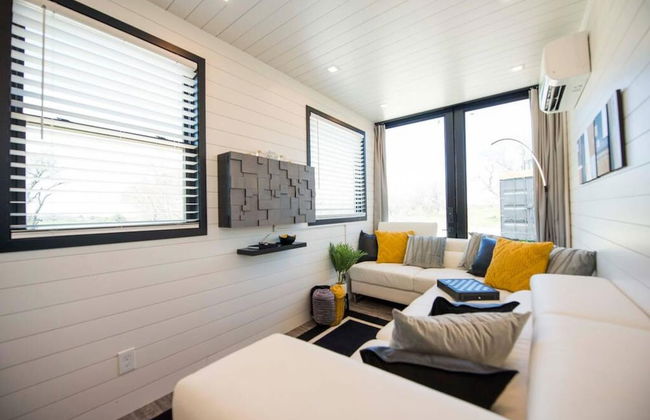 The Zephyr Tiny Container Home 12 min to Downtown Waco - Foto 5