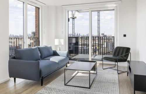 Stylish 2 Bed Near Excel, Canning Town & O2 - Photo 1