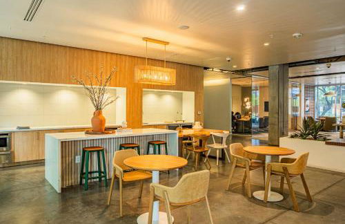 Relaxing 2BD - Central Downtown - Gym, Pool, Parking - Foto 53