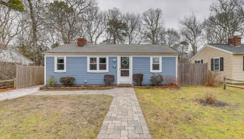 Yarmouth Vacation Rental with Deck Near Swan Pond! - Foto 3