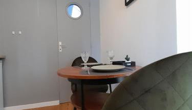 Manifique T1 centre ville Saint-Leu 2 pers WIFI - Foto 2