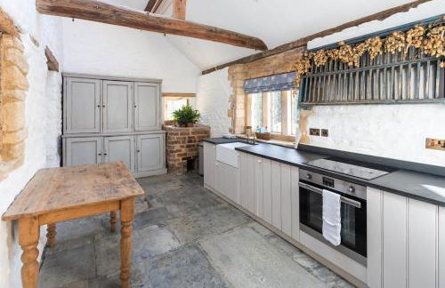 Beautiful Cotswold Farmhouse with Hot tub - Foto 35