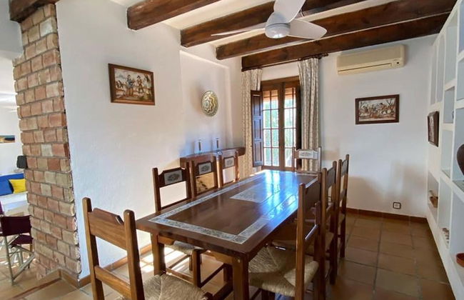 Spacious Holiday Home With Private Garden - Foto 23